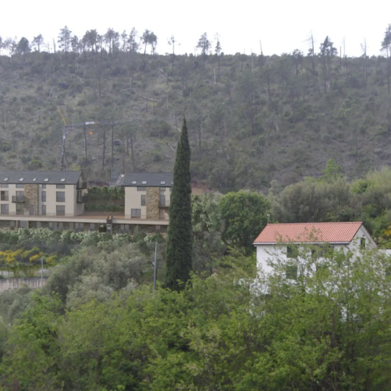 New Luxe Apartments in Deiva Marina